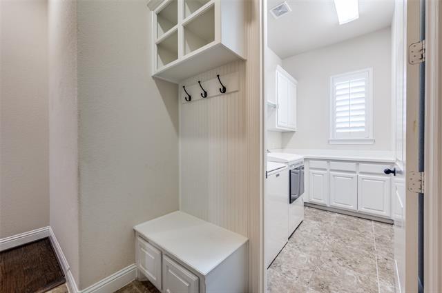 Building Photo - 3024 Aberdeen Dr