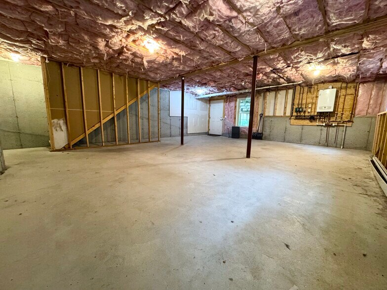Building Photo - 626 Methodist Rd