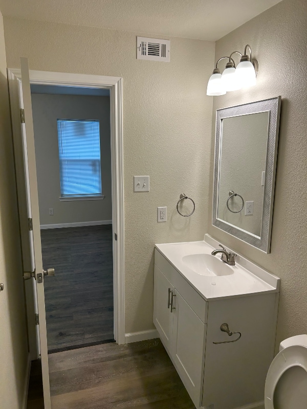 Building Photo - 2736 Purington Ave