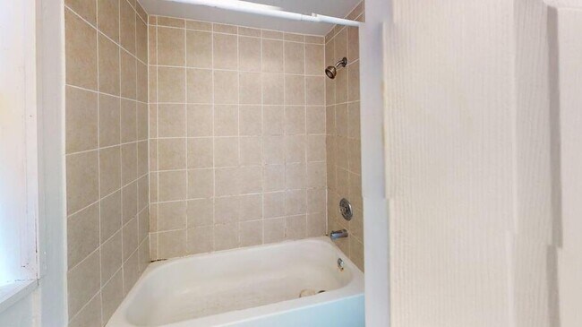 Building Photo - 801 E Ann-801ANN