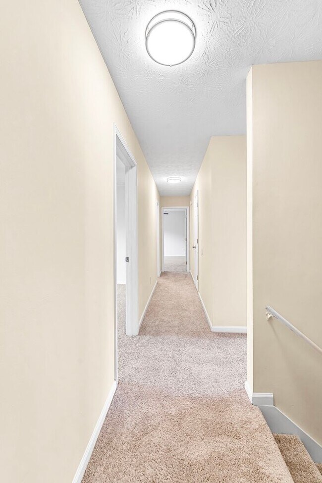 Building Photo - 4BR/2.5BA Open & Bright Lawrenceville Home