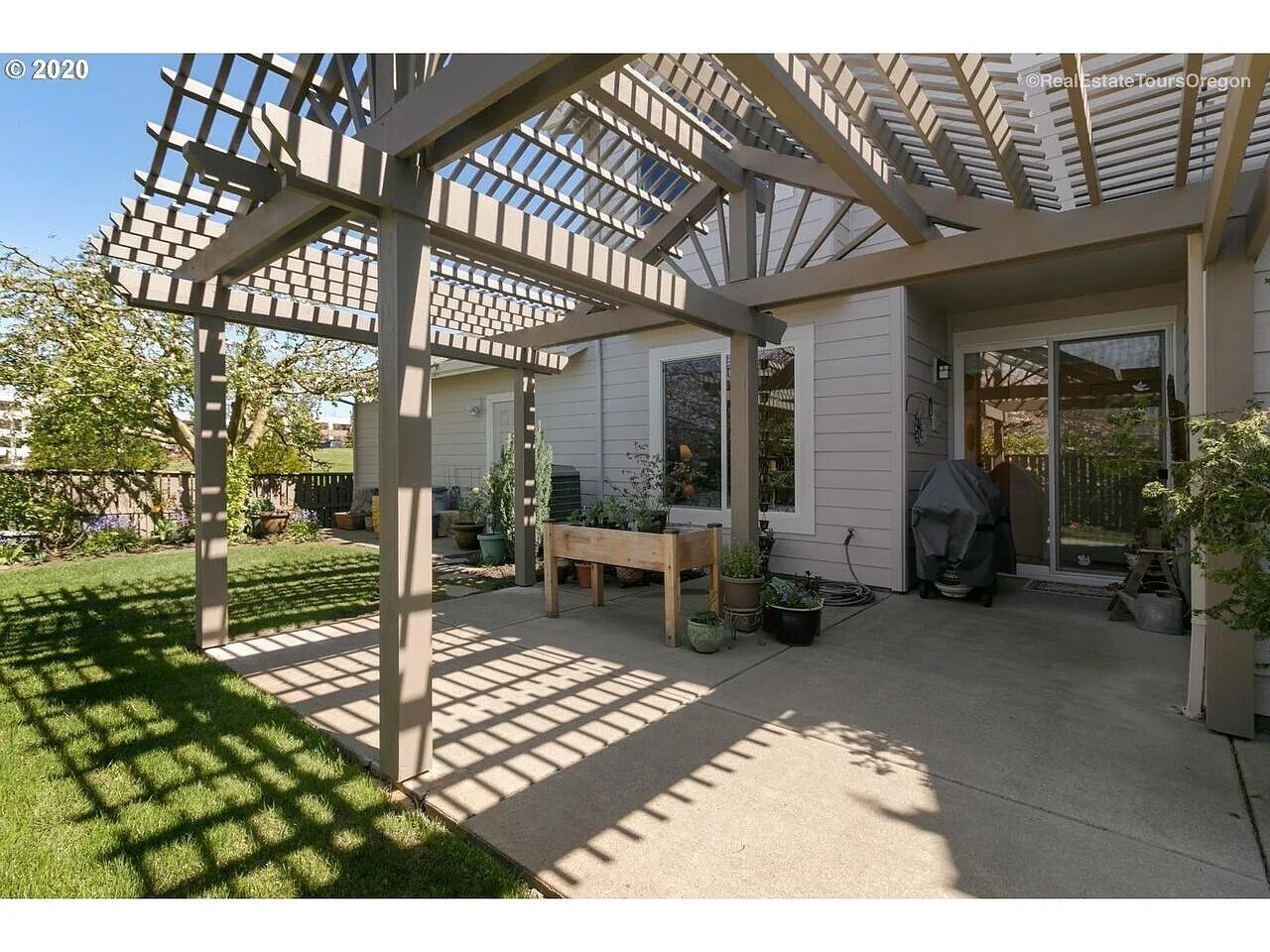 Building Photo - 6513 NE Copper Beech Dr