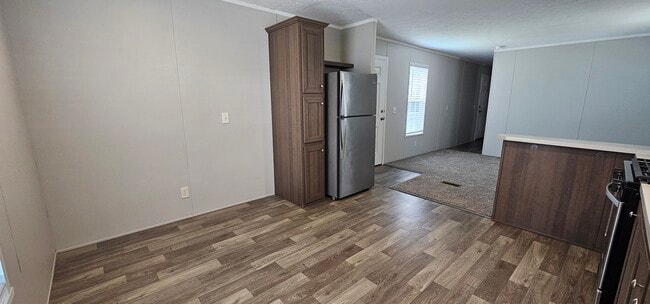 Building Photo - 131 Redwood Ct