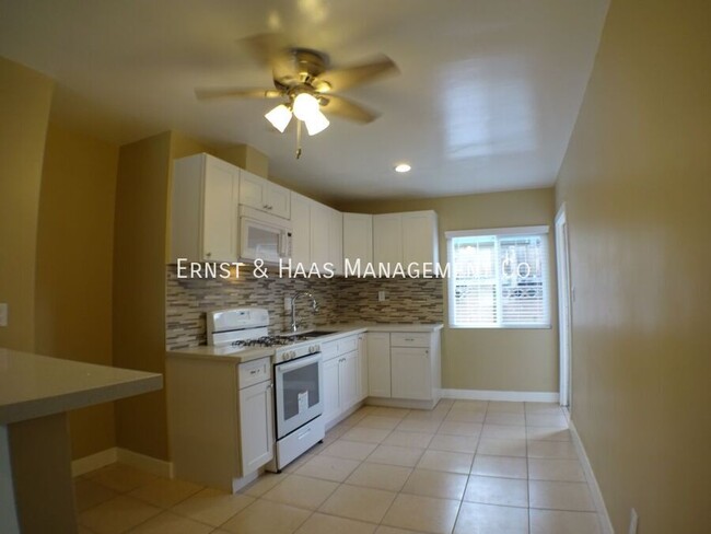 Building Photo - Wonderful 2 Bedroom Unit in Downey!