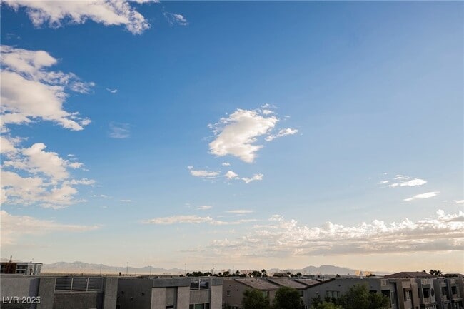 Building Photo - 8081 Misty Canyon Ave