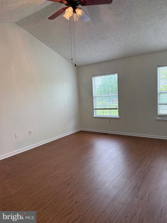 Building Photo - 43 Honey Locust Ln