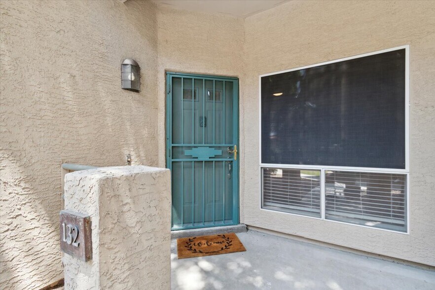 Unit # 132 - 101 N 7th St