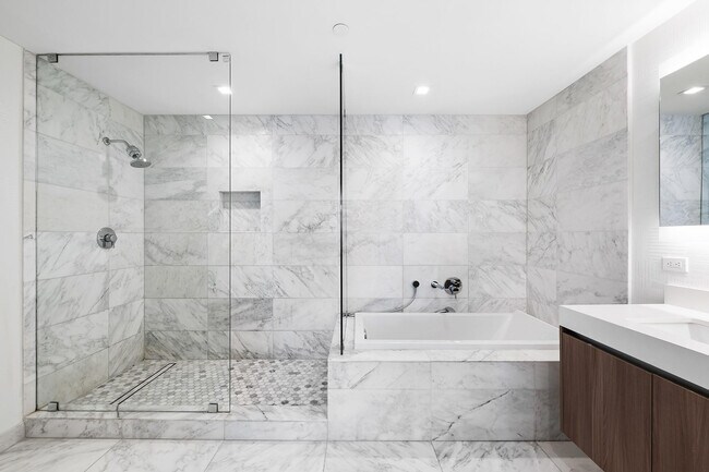 Building Photo - 401 N Birch Rd