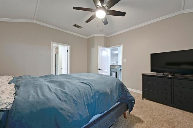 Building Photo - 2041 Desco Dr