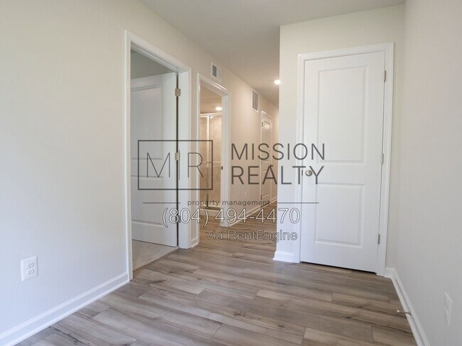 Building Photo - 8756 Whitman Dr