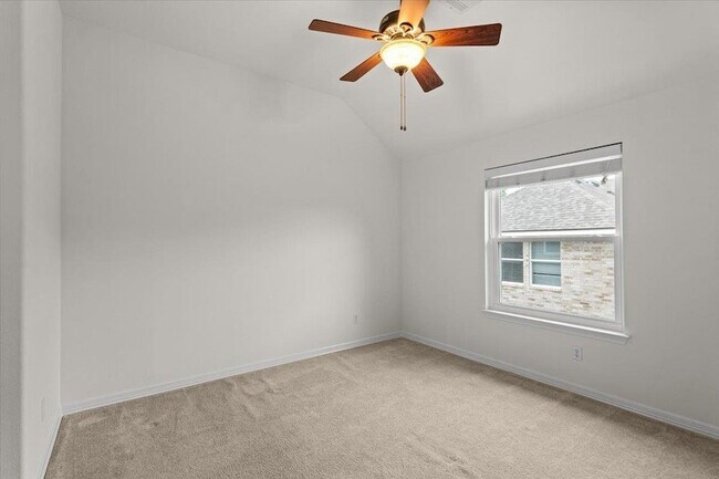 Building Photo - 2304 Village View Loop