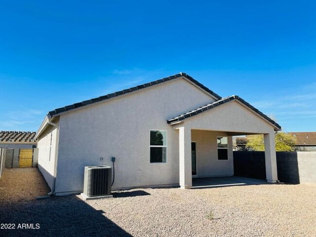 Building Photo - Brand NEW 3 Bed/2Bath never in Crestfield ...