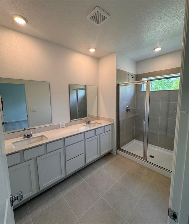 Building Photo - 2769 Skyline Lp