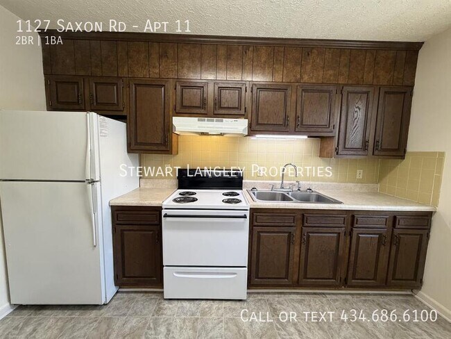 Building Photo - 1127 Saxon Rd