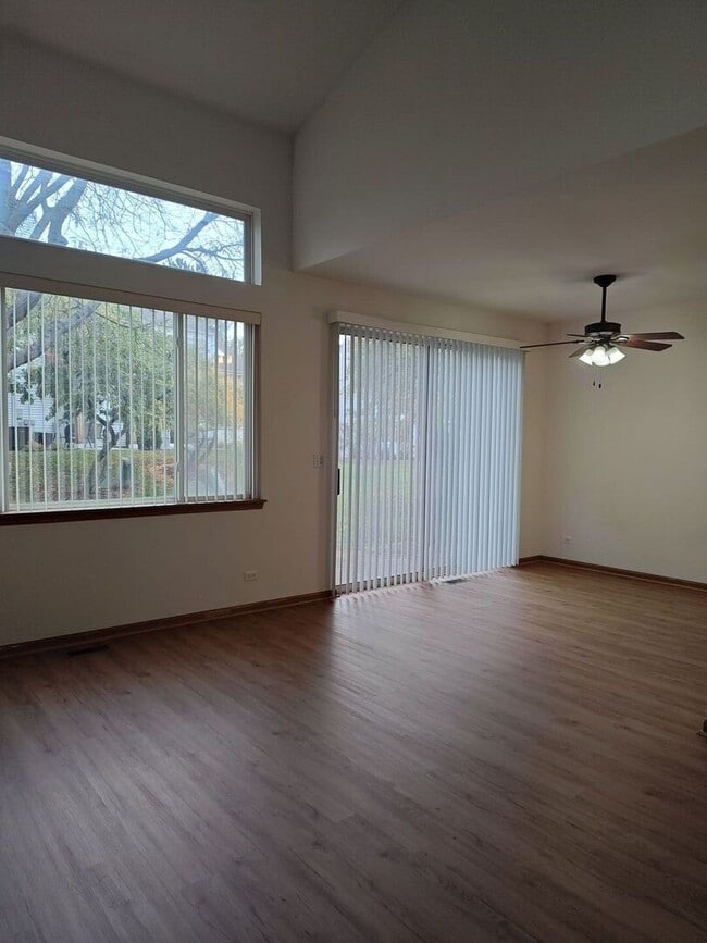 Building Photo - 283 Camel Bend Ct