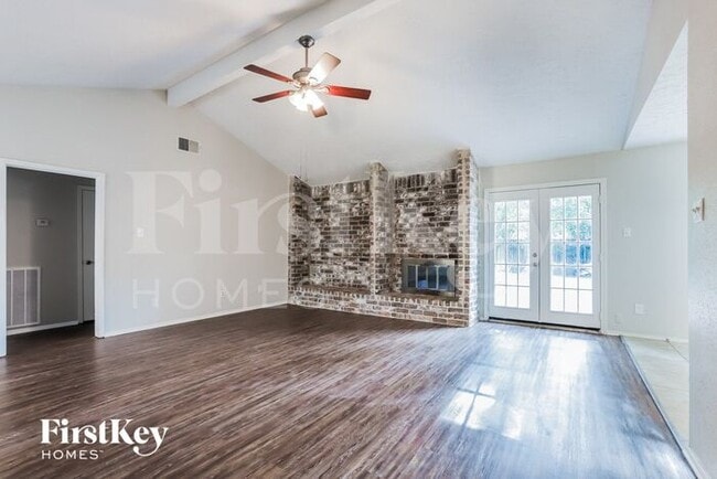 Building Photo - 15814 Whipple Tree Dr