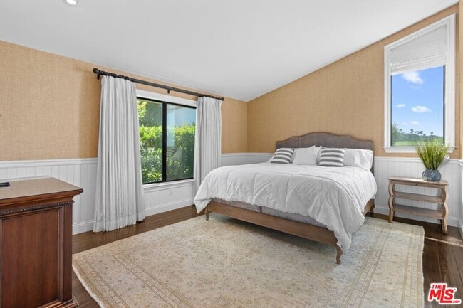 Building Photo - 29700 Zuma Bay Way