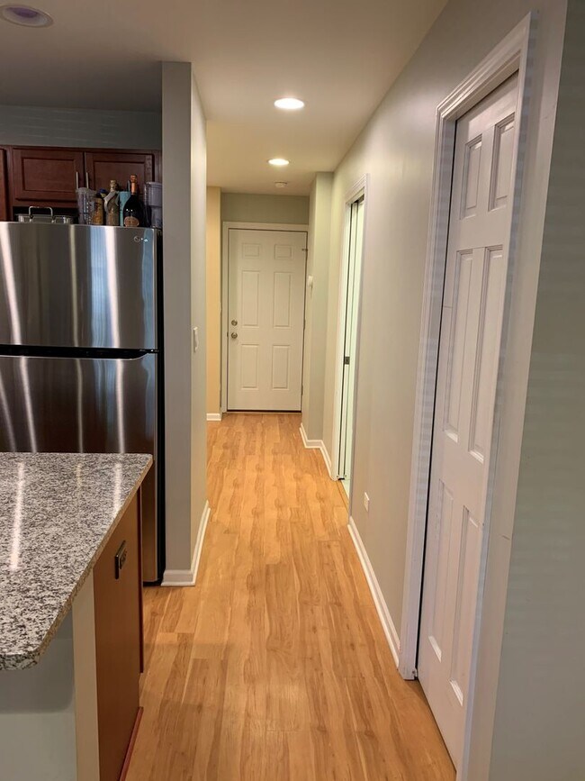 Building Photo - 1630 N Cleveland Ave