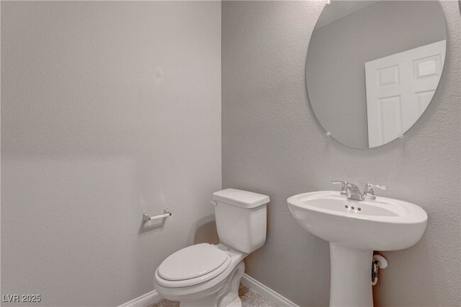 Building Photo - 10673 Sariah Skye Ave