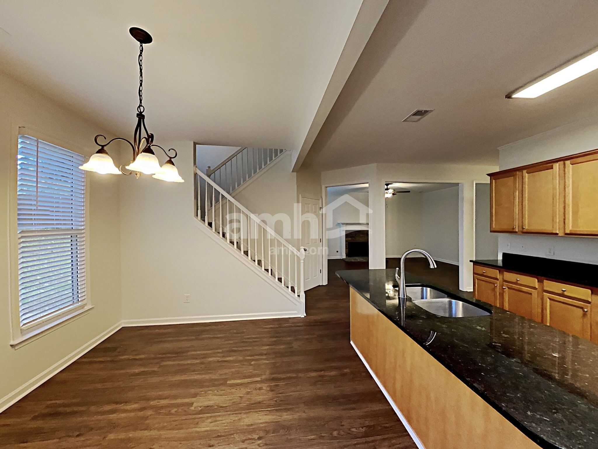 Building Photo - 503 Oriole Farm Trail