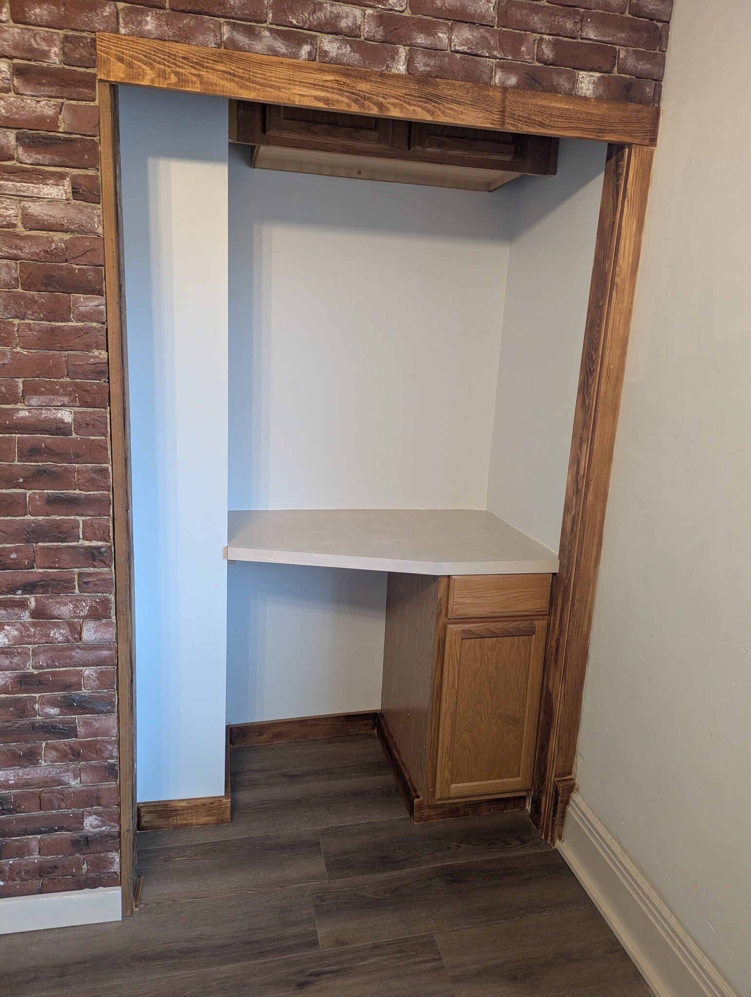 Building Photo - 511 West Alley