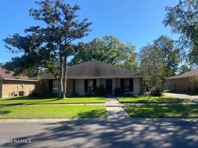 Primary Photo - 2437 Bernwood Dr