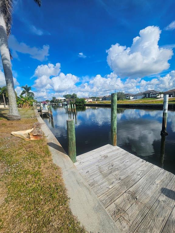 Building Photo - 4420 Palm Dr