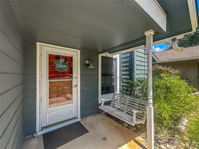 Building Photo - 5712 Shreveport Dr