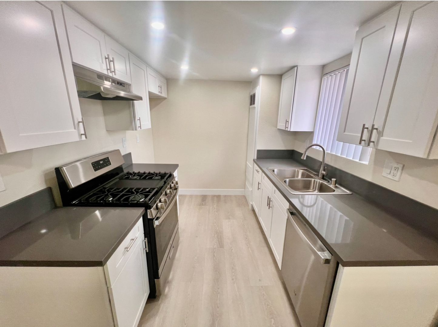Interior Photo - Foothill Apartments