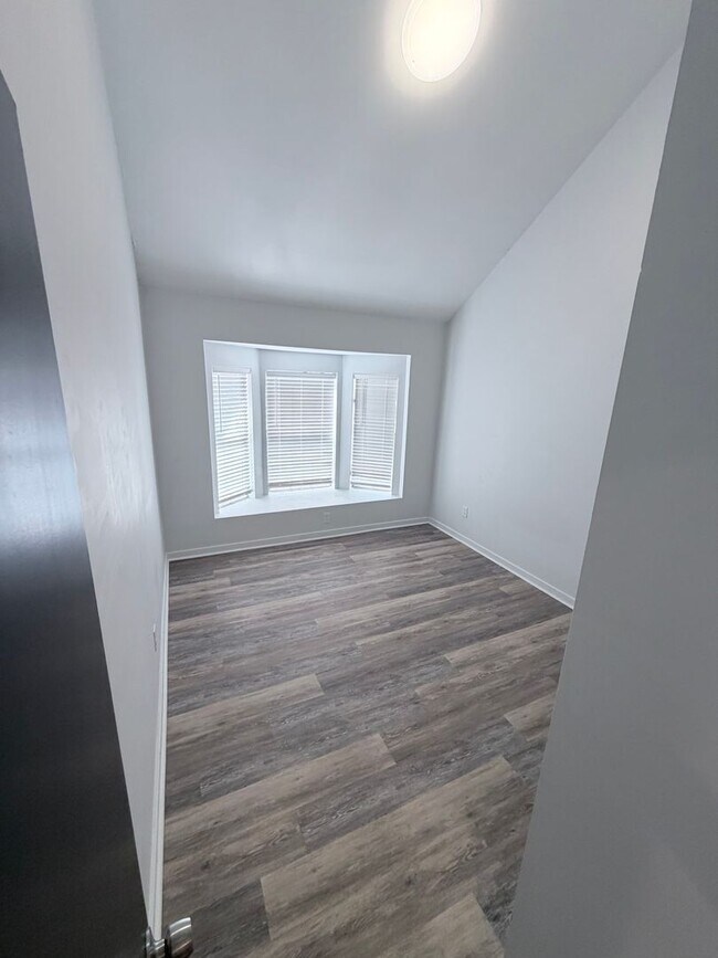Building Photo - 4790 Champion Way