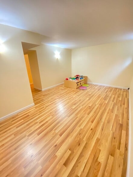 Building Photo - 1417 Bradley Dr