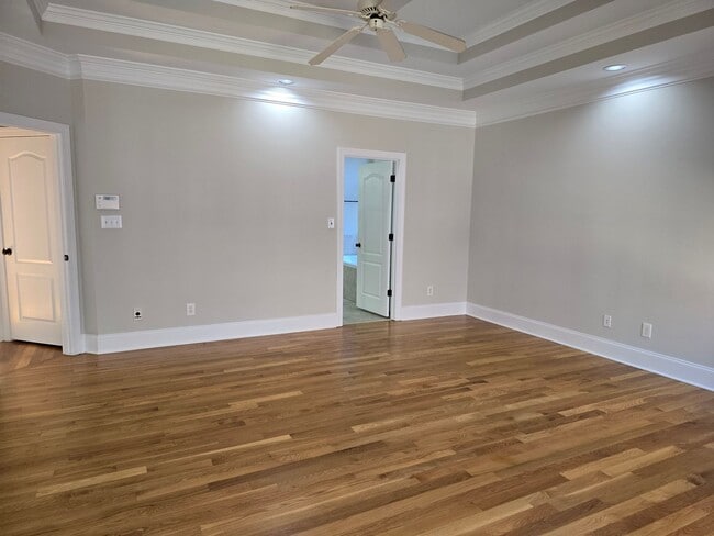 Building Photo - 3653 Pleasants Ridge Dr