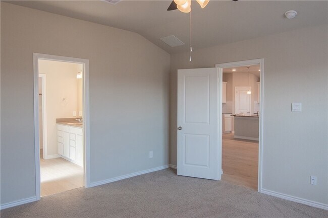 Building Photo - 6117 Eldora Dr