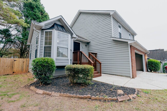 Building Photo - 1195 Kibbe Cir NW