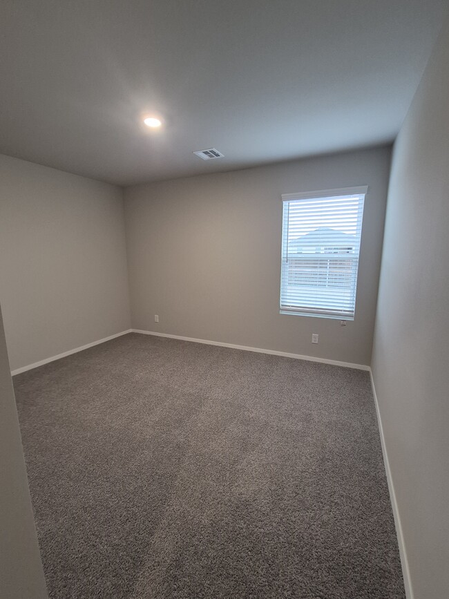 Guest Bedroom 1 - 11615 S 274th East Pl