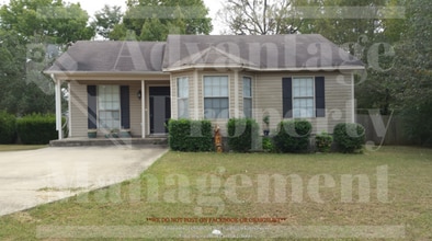 Building Photo - Showings Available!