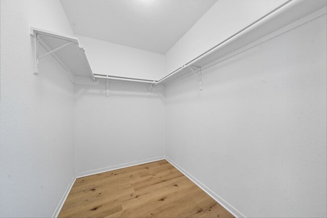 Building Photo - 14730 Fir Knoll Way