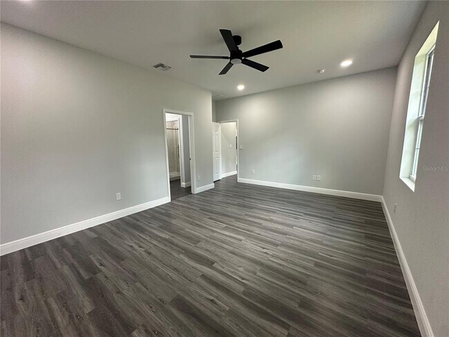 Building Photo - 18115 Cedarhurst Rd