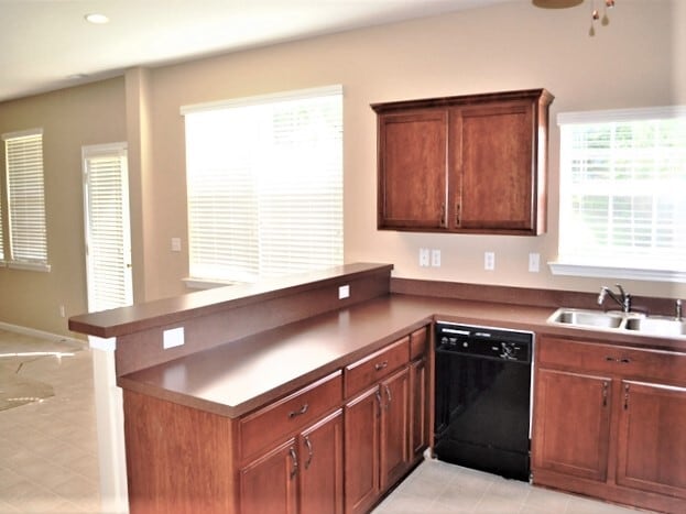 Building Photo - 7 Echo Valley Drive