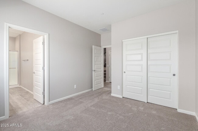 Building Photo - 733 E Commonwealth Ave