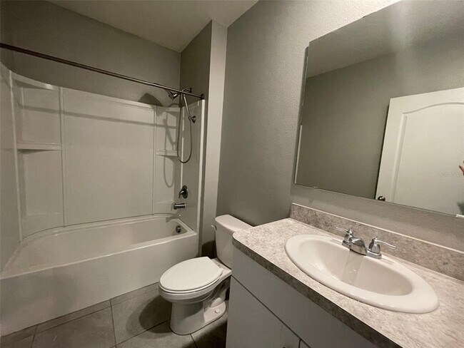 Building Photo - 3307 Summerdale Way