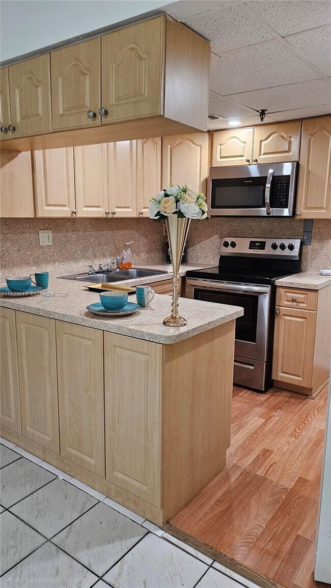 Building Photo - 10641 SW 108th Ave