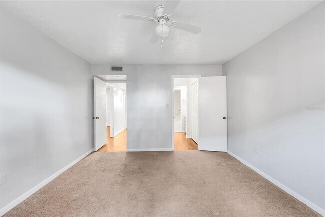 Building Photo - 4212 Lake Underhill Rd