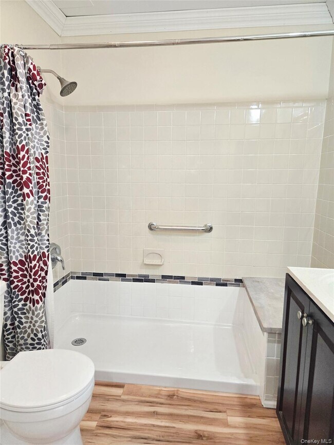 Building Photo - 199 Pointe Cir N