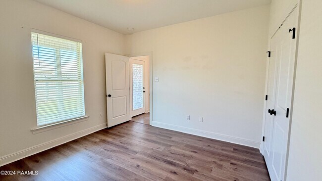 Building Photo - 108 Valcour Pl