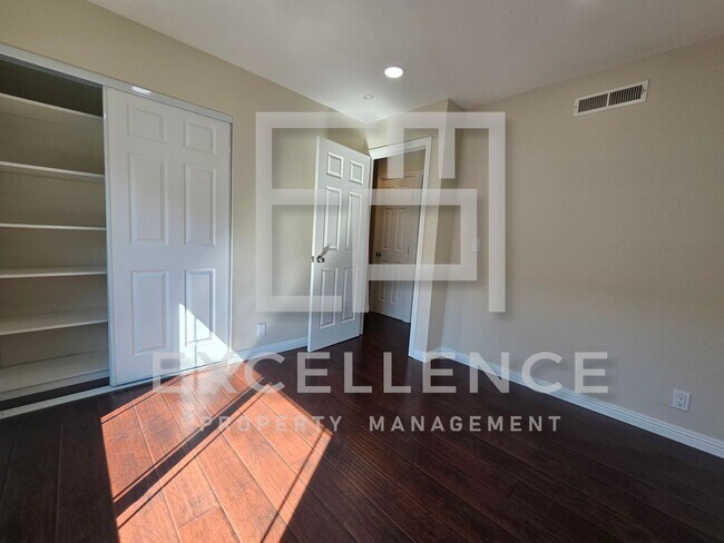 Building Photo - 4/2 House With Private Pool & Hot Tub, AC,...