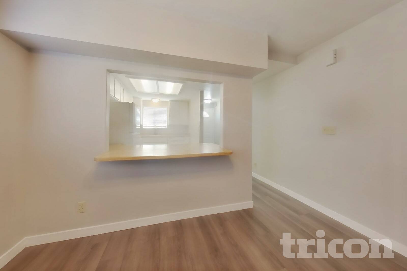 Building Photo - 1630 E Lake Ct