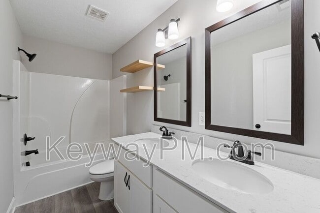 Building Photo - 2097 Limerick Ct