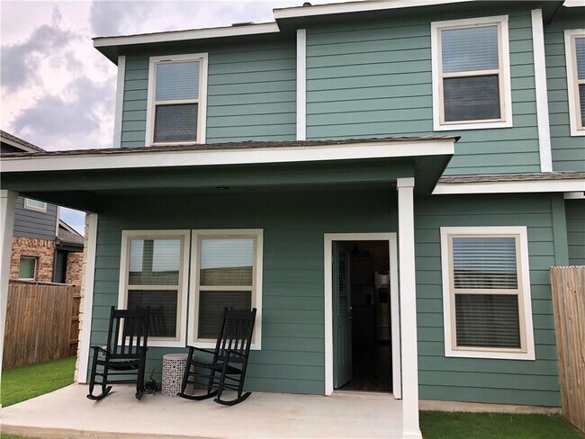 Building Photo - 171 Andross Ln