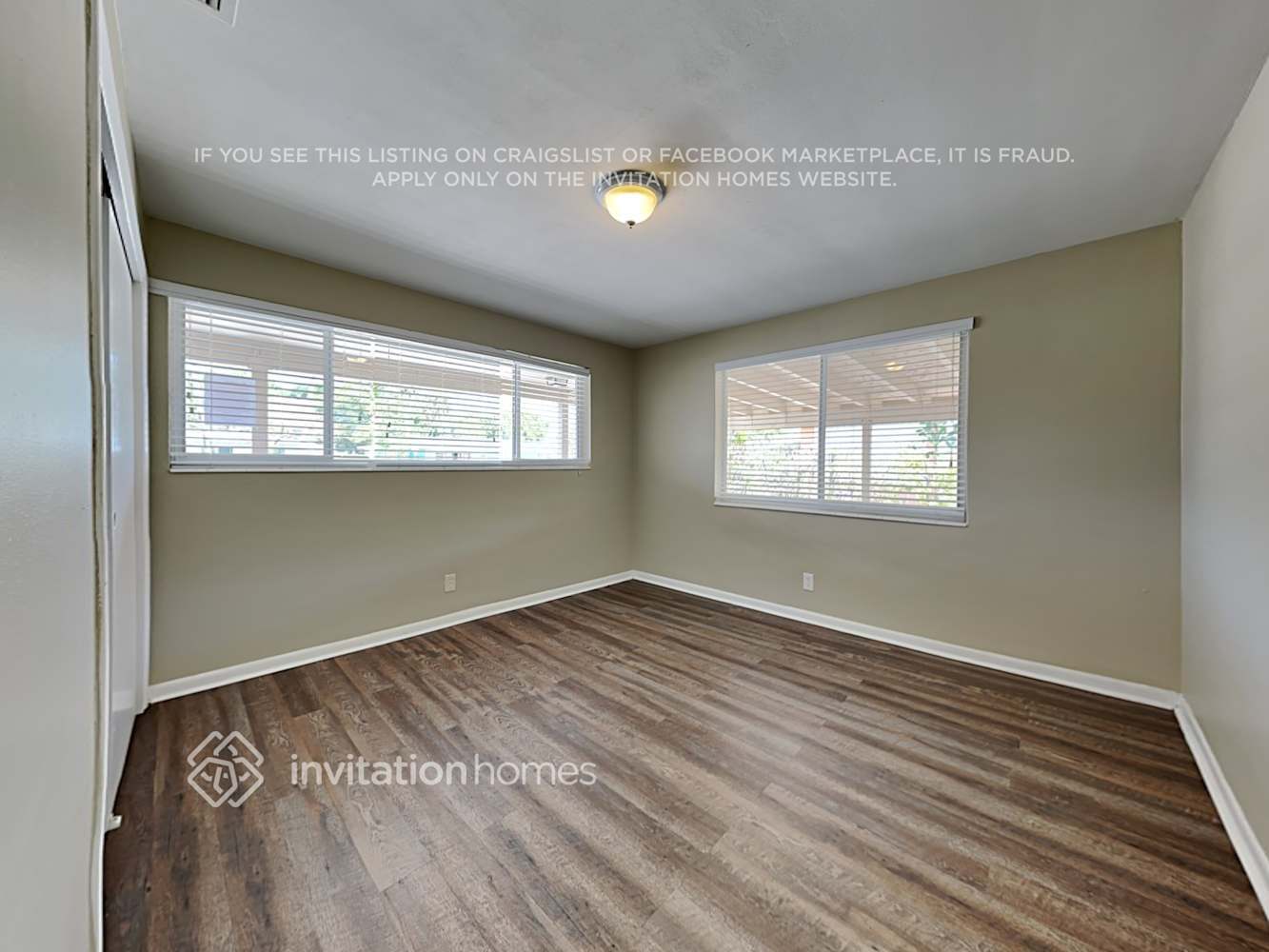 Building Photo - 1284 NW 5th St